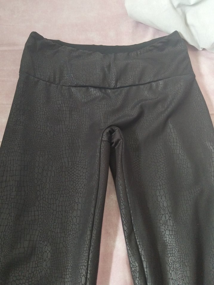 Yılan Desenli Siyah Kadın Tayt - Görsel 3