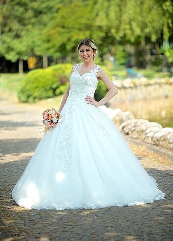 Tasarımcı Helen model gelinlik