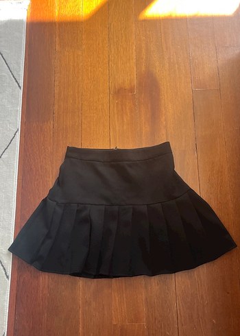 Siyah Pilili Kadın Mini Etek