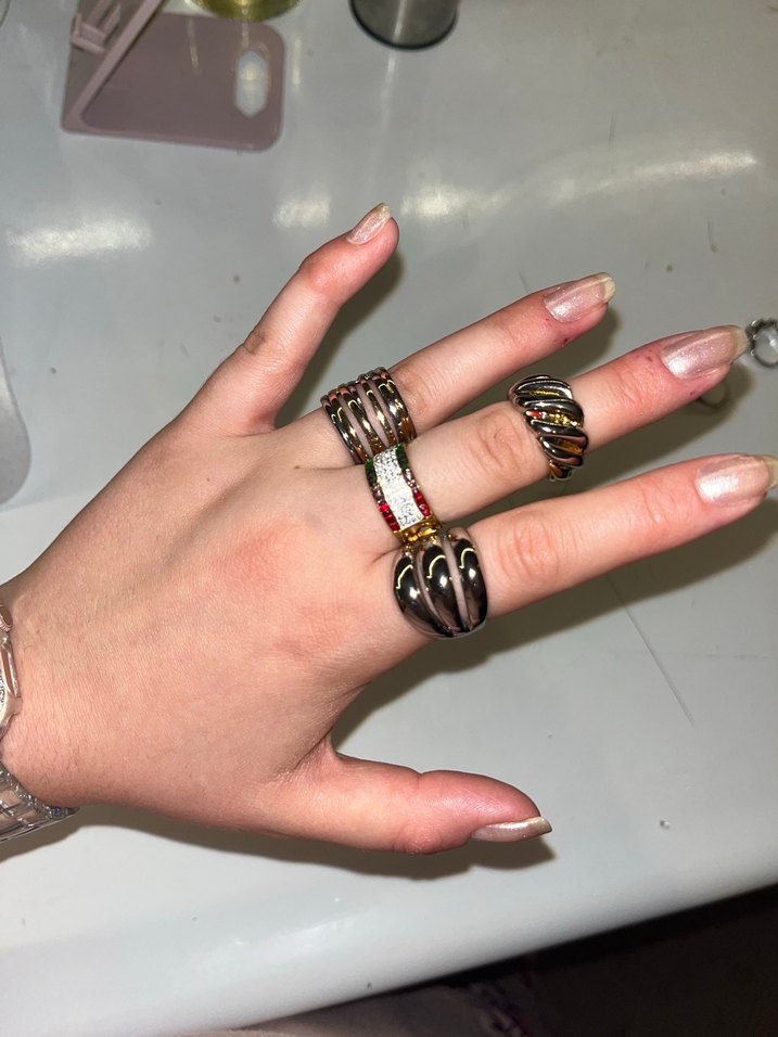 Zincir Detaylı Yılan Desenli Altın Renk Kadın Yüzük - Görsel 3