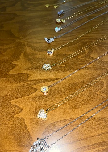 Altın Renkli Zincir Detaylı Kadın Kolye - Görsel 3