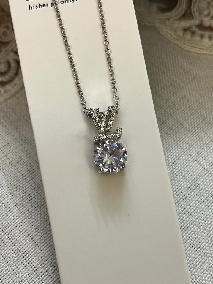 Altın Renkli Zincir Detaylı Kadın Kolye - Görsel 4