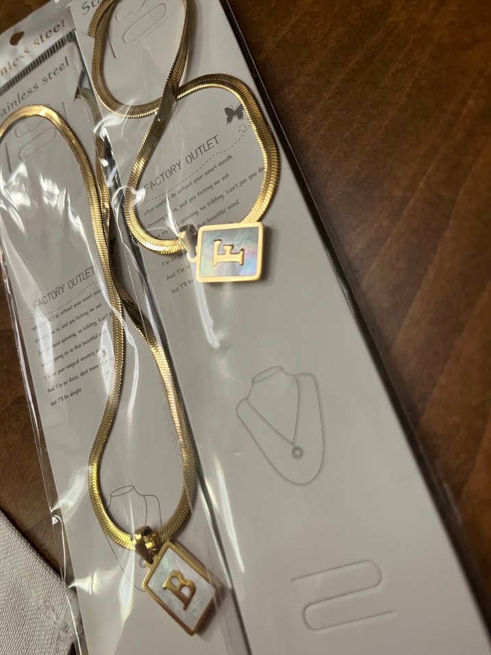 Altın Renk Mini Zincir Kolye - Görsel 3