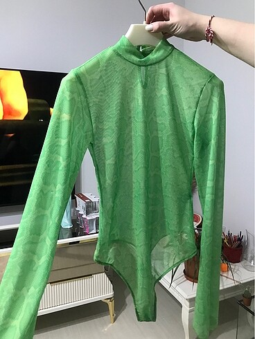 Transparan bodysuit