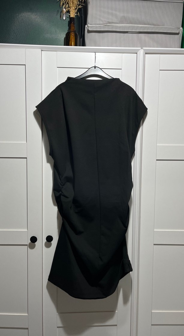 Siyah Drapeli Midi Elbise - Görsel 2