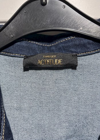 Düğmeli Kısa Kollu Lacivert Denim Ceket - Görsel 3