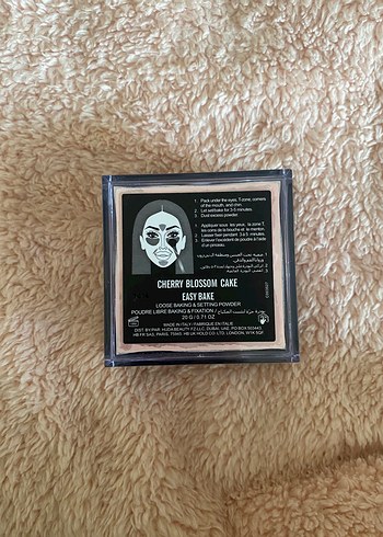 Huda Beauty Easy Bake Gevşek Pudra 20g - Görsel 3