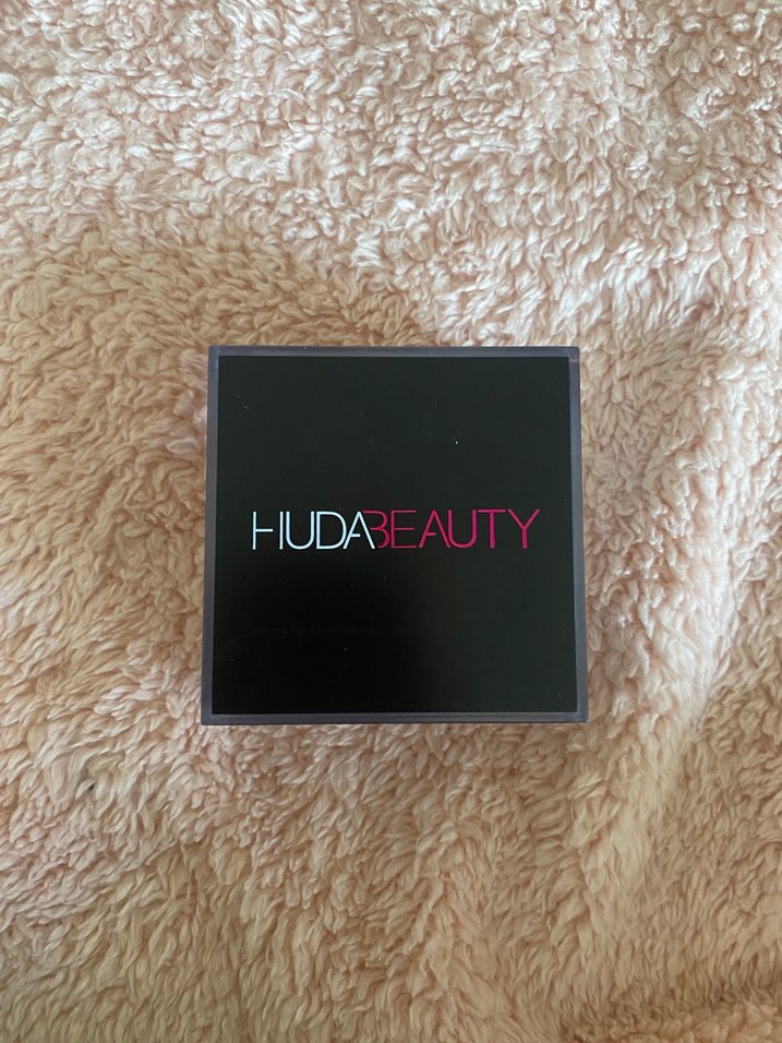 Huda Beauty Easy Bake Sabit Pudra - Görsel 2