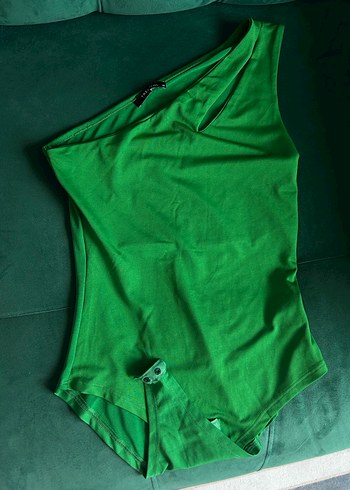 Trendyol & Milla Tek omuz bodysuit