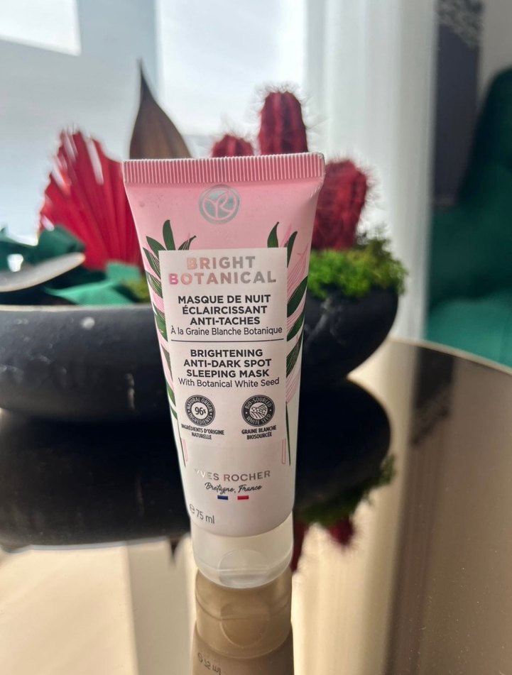 Yvesrocher bright botanical uyku maskesi - Görsel 3