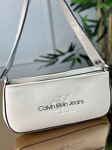  Beden Calvin Klein baget çanta