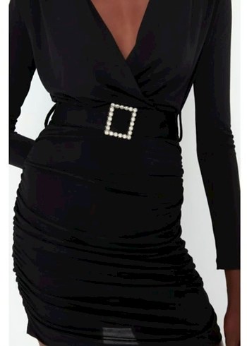 Siyah V Yakalı Beli Kemerli Mini Elbise - Görsel 2