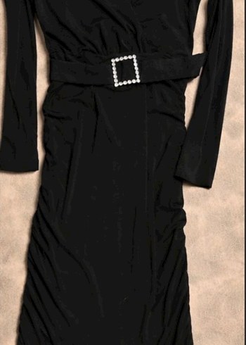 Siyah V Yakalı Beli Kemerli Mini Elbise - Görsel 5