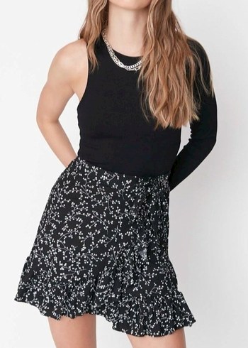 Siyah Fırfırlı Bağlamalı Mini Etek - Görsel 2