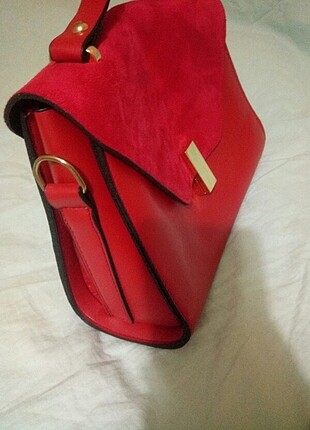 Kırmızı çanta 