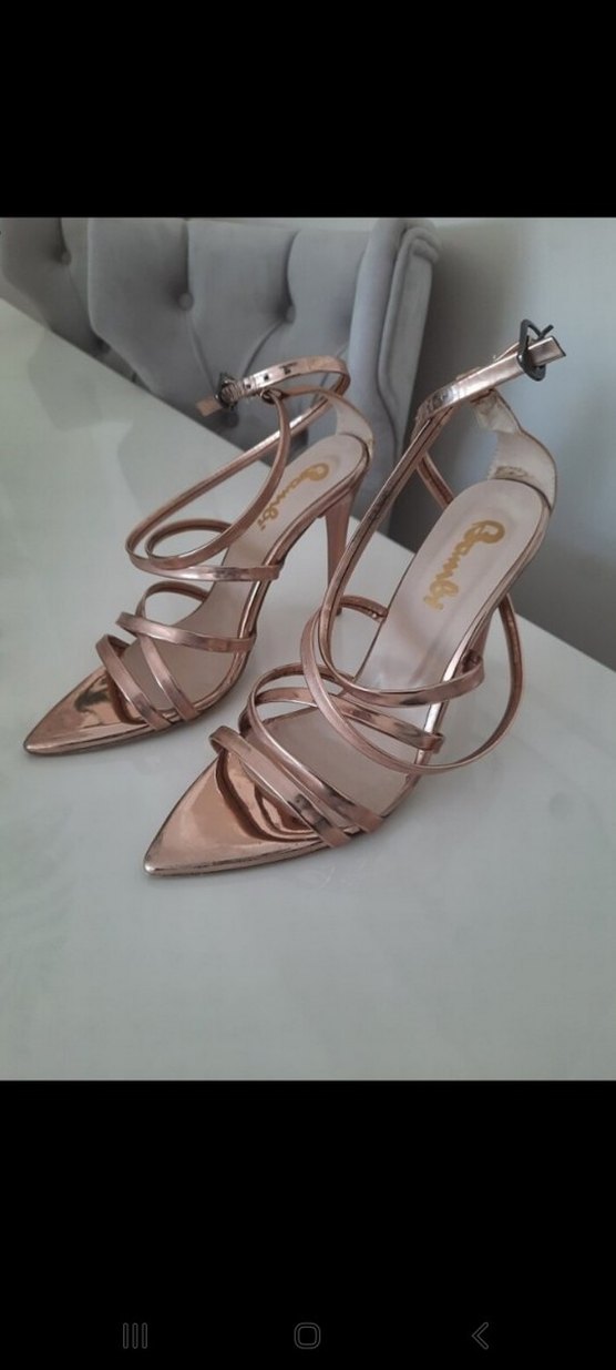 Altın Renkli Metal Stiletto Kadın Topuklu Ayakkabı - Görsel 4