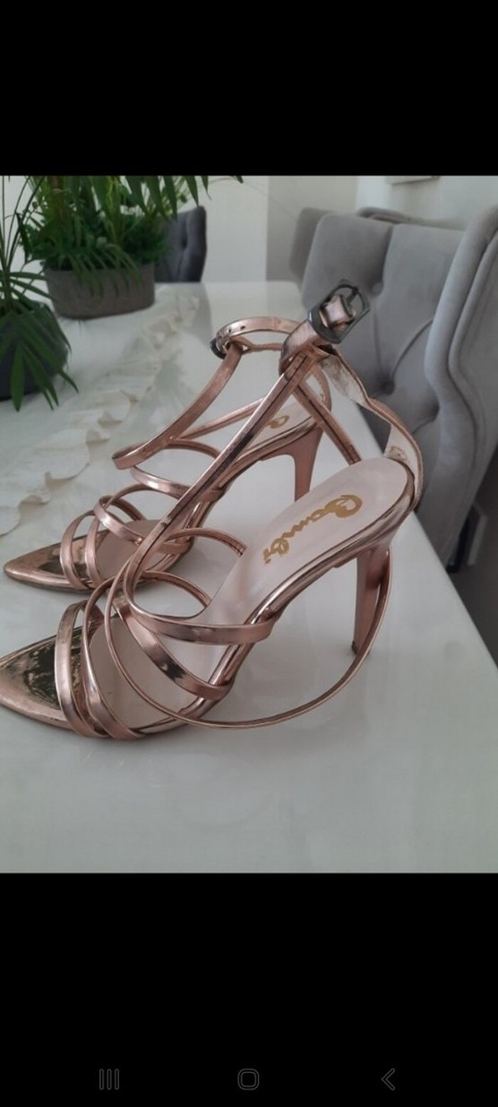 Altın Renkli Metal Stiletto Kadın Topuklu Ayakkabı - Görsel 2