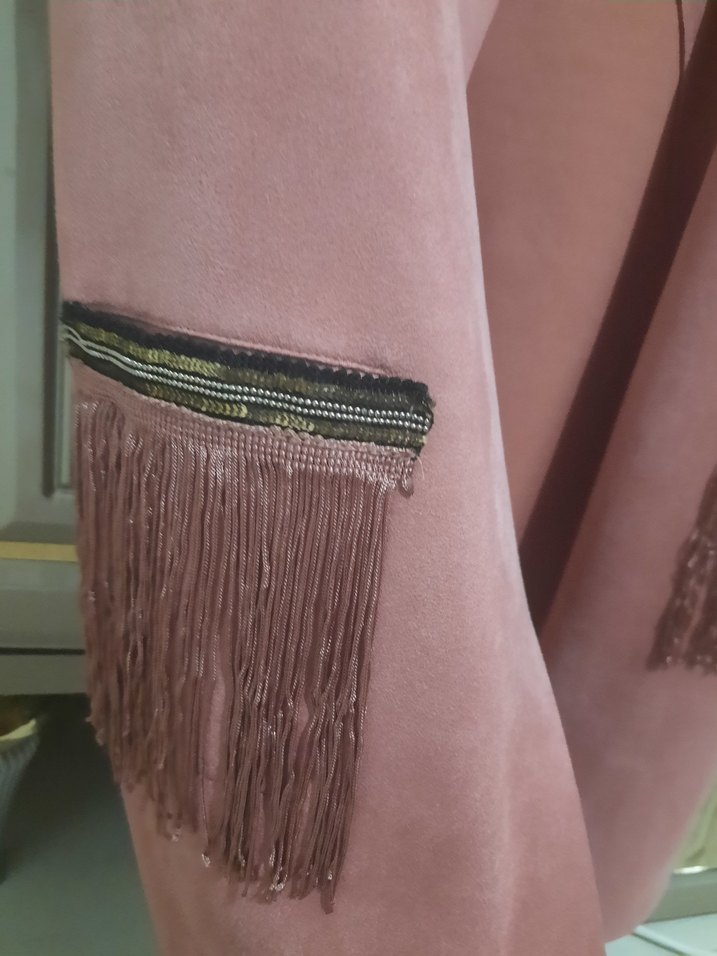 Püsküllü Pembe Süet Uzun Yelek - Görsel 2