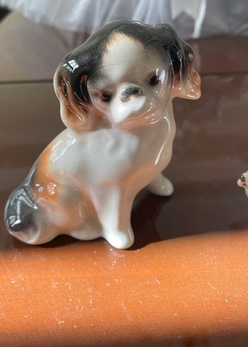 Beyaz Seramik Köpek Figürleri - Görsel 2