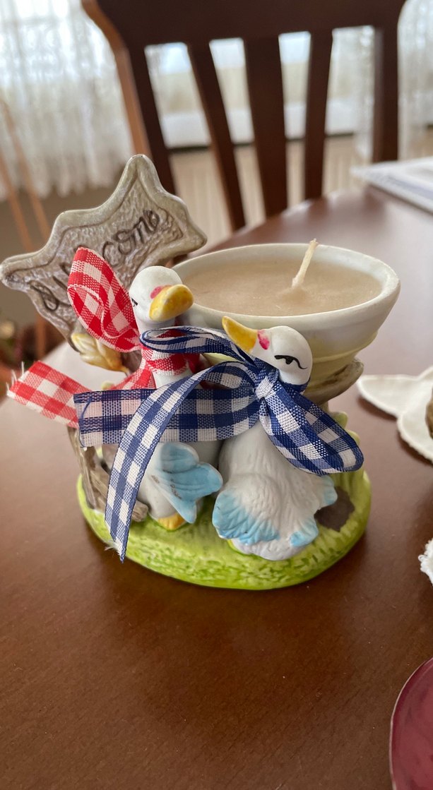 Beyaz ve renkli figürlü mumluk seti - Görsel 2