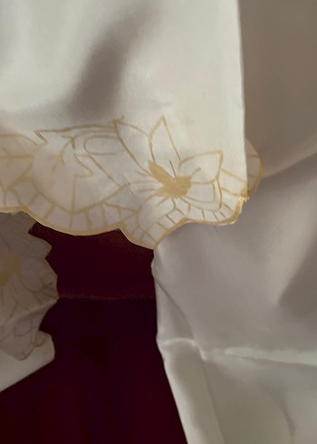 İşlemeli Beyaz Parlak namaz baş örtüsü - Görsel 2