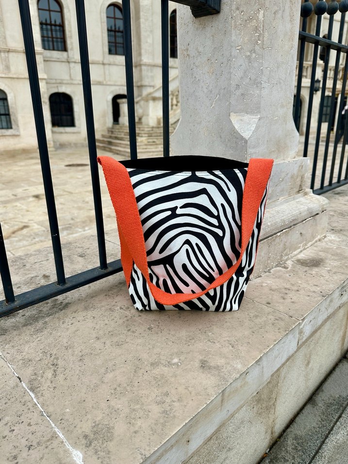 Turuncu Askılı Zebra Desenli Kadın Omuz Çantası - Görsel 2