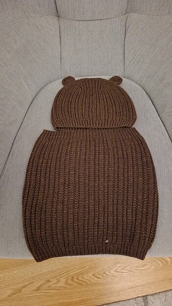 H&M Bere ve boyunluk