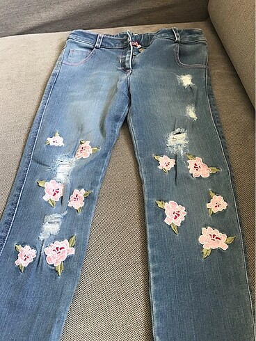 6 Yaş Beden İşlemeli kot pantolon