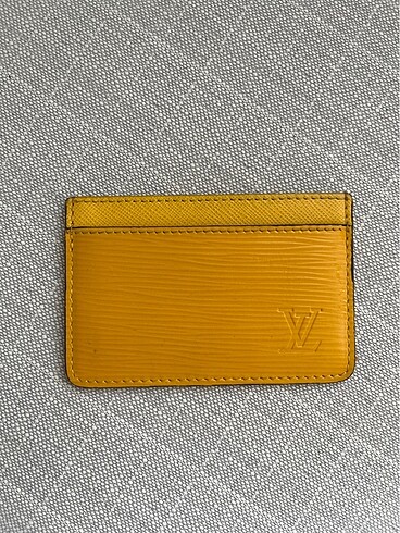 Orijinal Louis Vuitton orijinal seri kodu mevcut