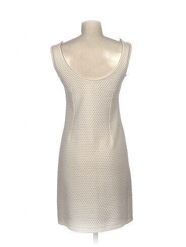 36 Beden PreLoved Kısa Elbise %70 İndirimli.