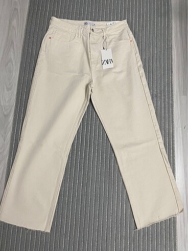 Zara 44 beden pantolon