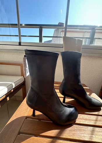 Zara Siyah Stiletto Topuklu Deri Bilekte Bot - Görsel 3