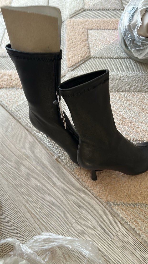 Zara Siyah Stiletto Topuklu Deri Bilekte Bot - Görsel 2