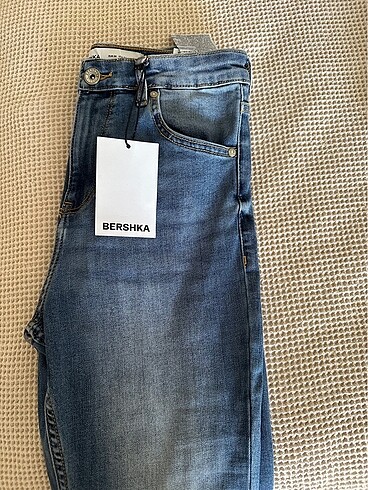 Bershka slim kot