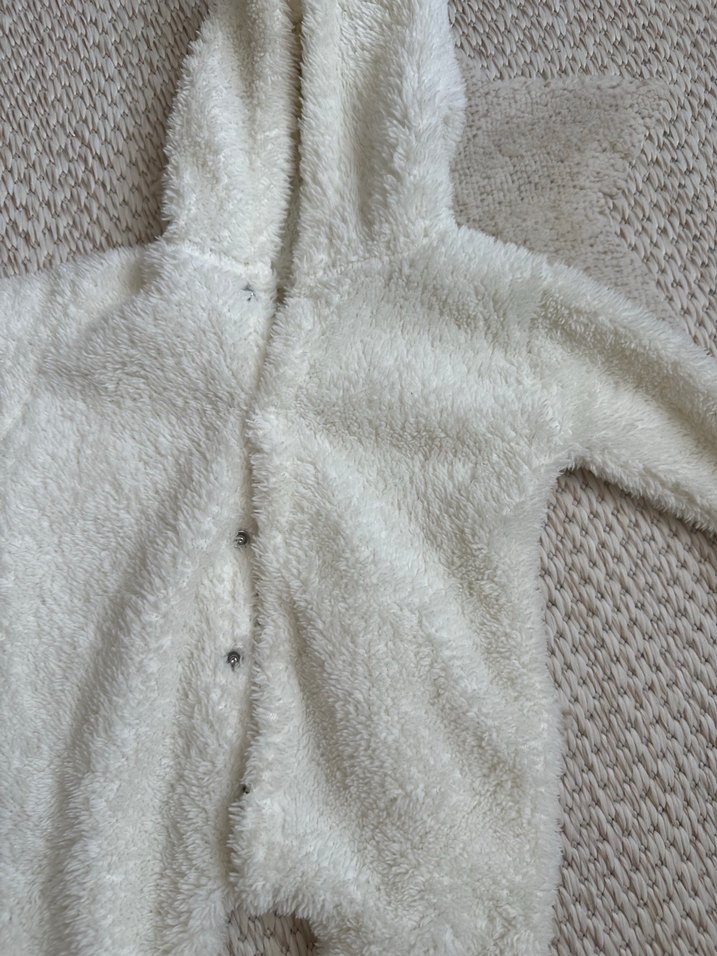 Bebek Beyaz Kapüşonlu Tulum - Görsel 2