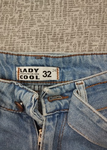 Kadın Mavi Kot Mini Şort Kemerli - Görsel 3