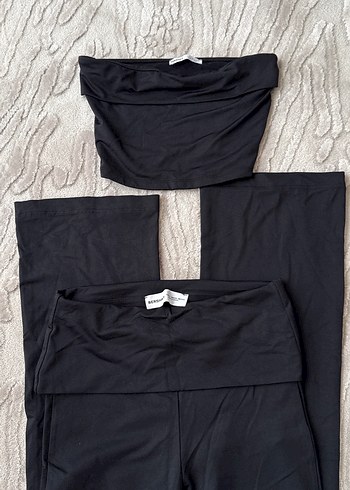 Bershka Siyah Straplez Üst ve Yüksek Bel flare tayt