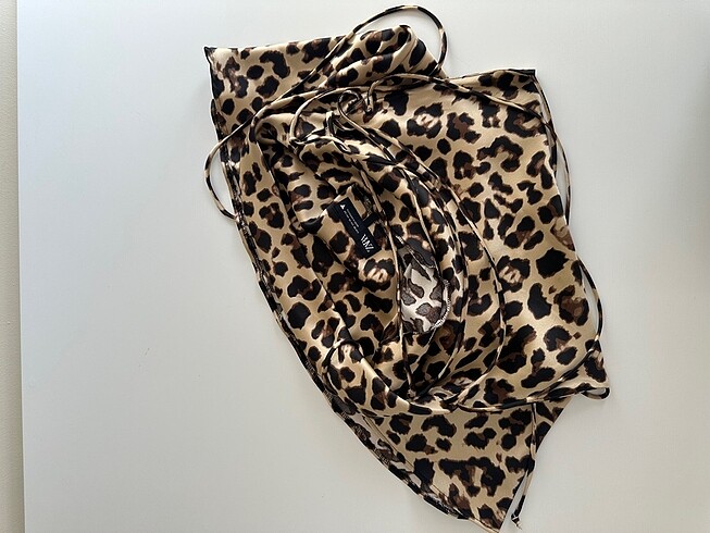 xs Beden Zara leopar elbise