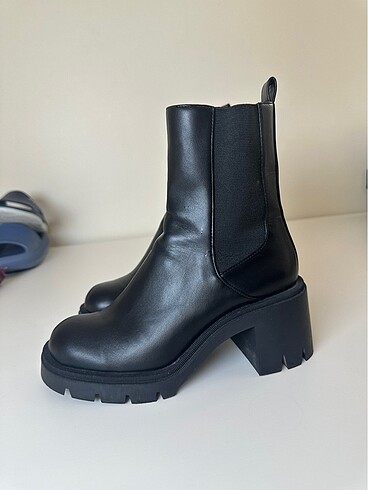 Zara topuklu bot