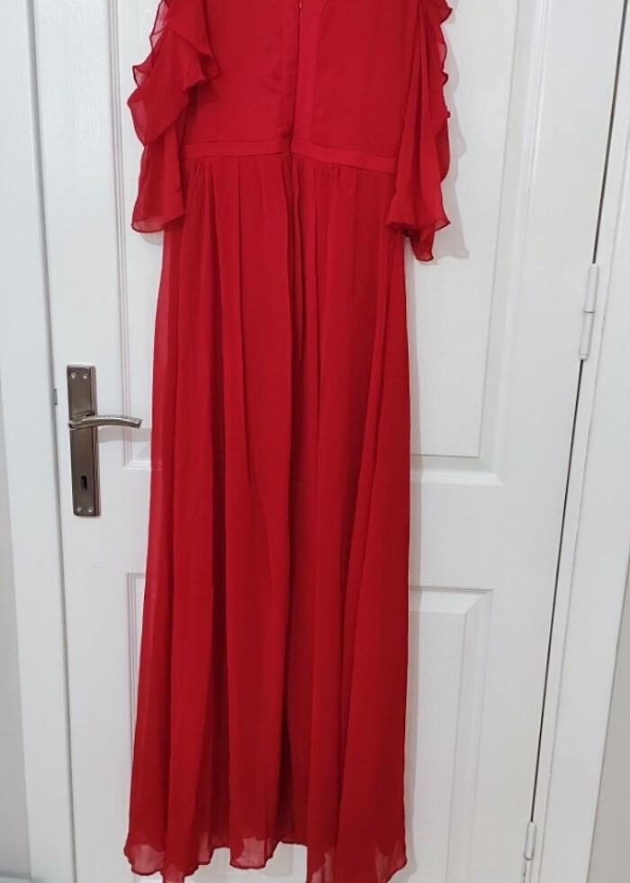 Trendyolmilla kırmızı omuz dekolteli abiye elbise - Görsel 3