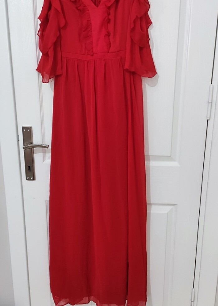 Trendyolmilla kırmızı omuz dekolteli abiye elbise - Görsel 4