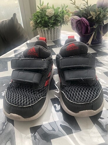 22 Beden Adidas ayakkabı