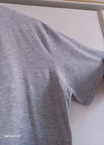 Gri V Yaka Kısa Kollu Hamile Tişörtü - Görsel 5