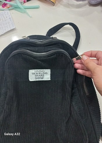 Siyah Süet Fermuarlı Kadın Sırt Çantası - Görsel 3