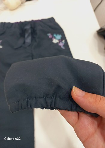 Nakışlı Kemerli Kız Pantolonu - Görsel 7