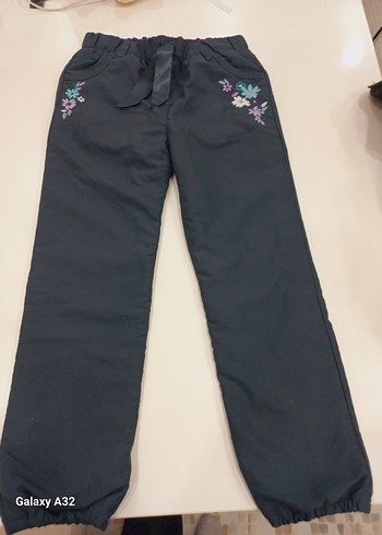 Nakışlı Kemerli Kız Pantolonu - Görsel 2