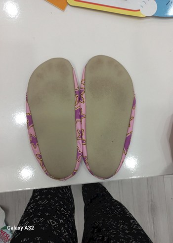 Kız Çocuk Pembe Yıldızlı Kaydırmaz Terlik - Görsel 3