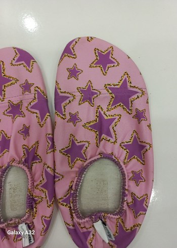 Kız Çocuk Pembe Yıldızlı Kaydırmaz Terlik - Görsel 2