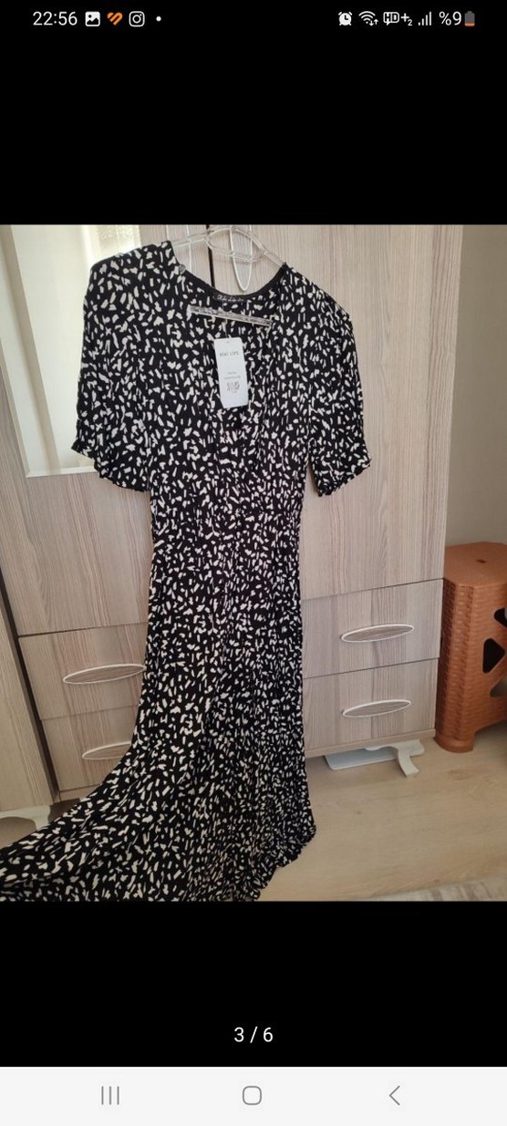 Zebra Desenli Siyah Piliseli V Yaka Elbise - Görsel 2