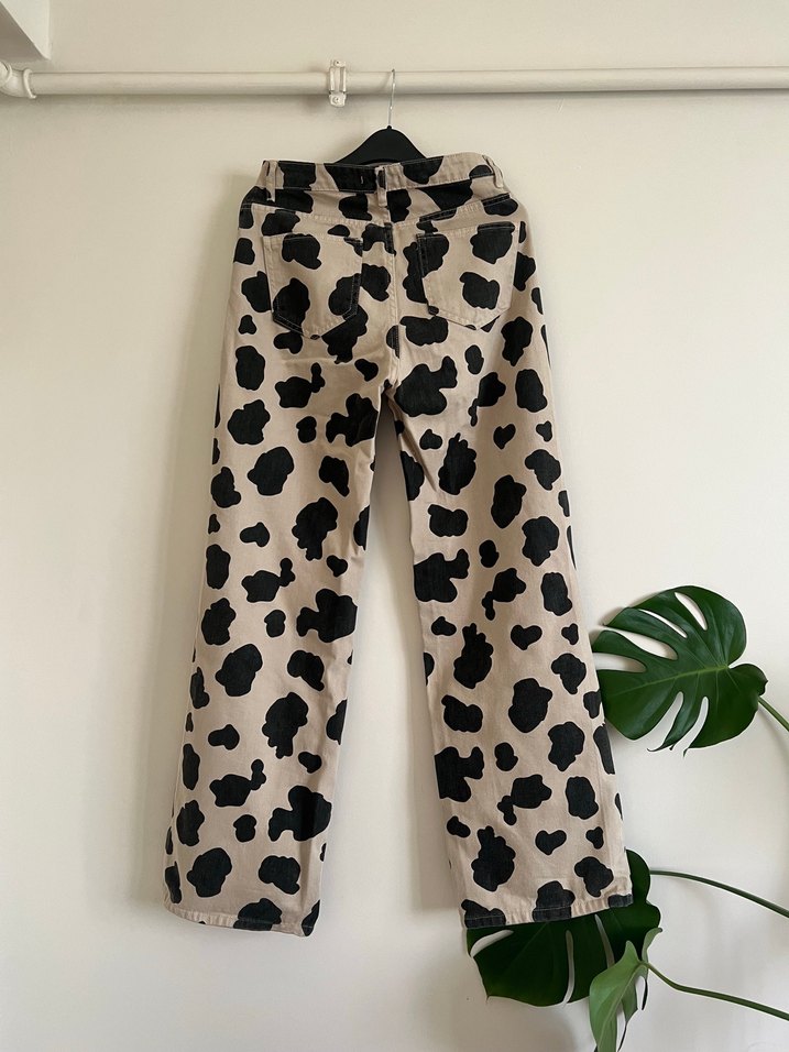 Kadın İnek Desenli Kot Pantolon - Görsel 2